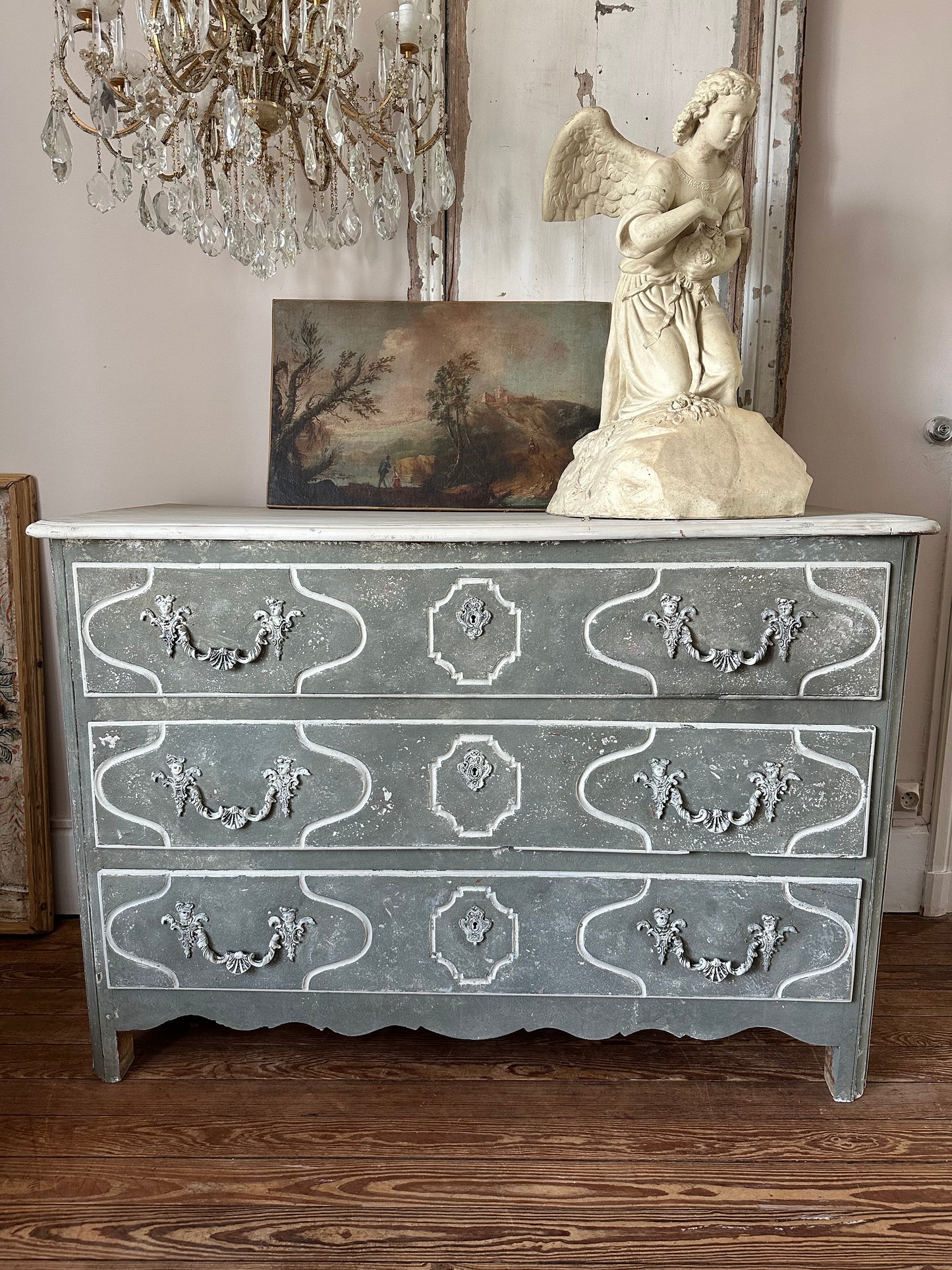 Commode vert de gris