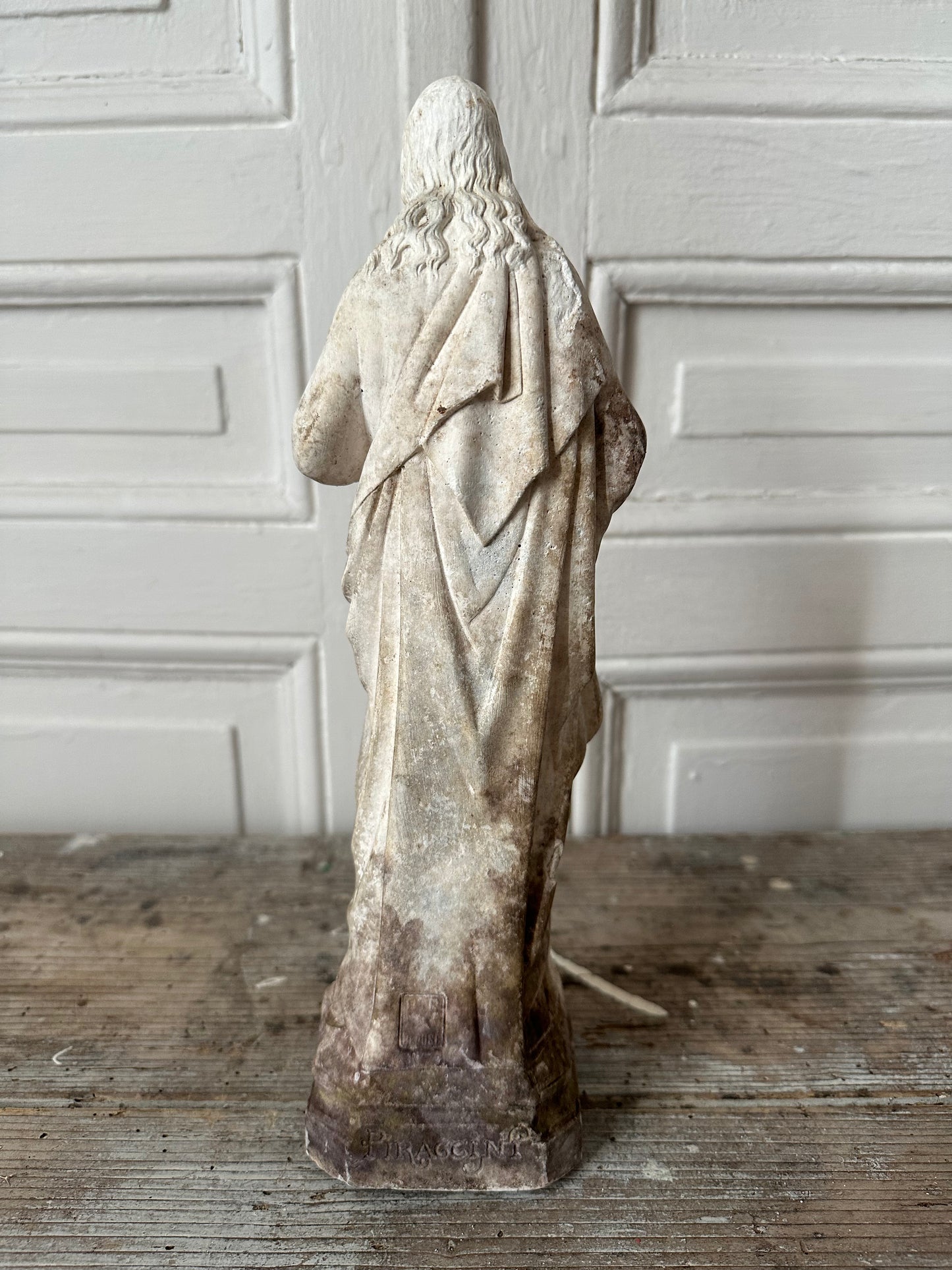 Christ en plâtre