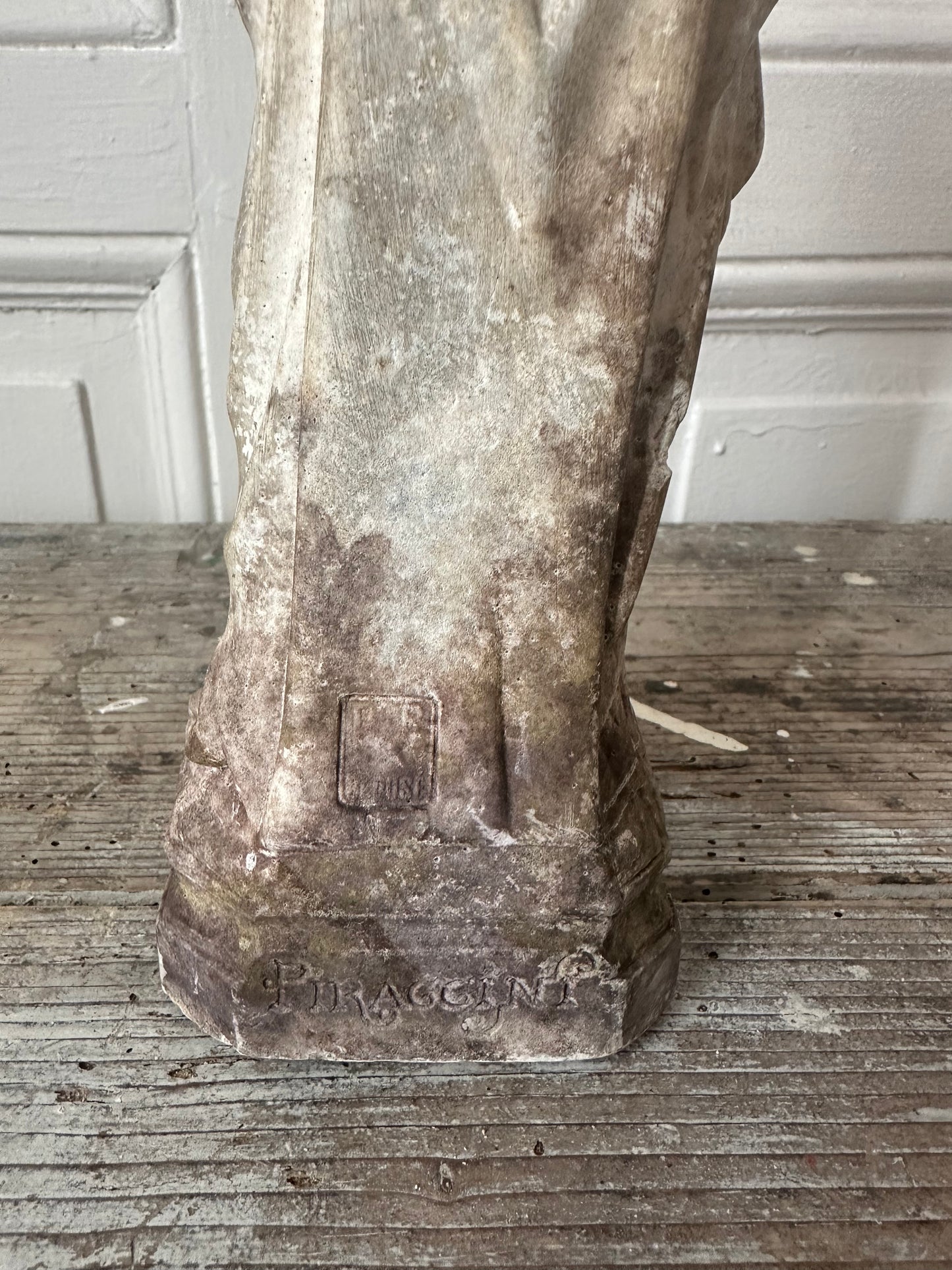 Christ en plâtre