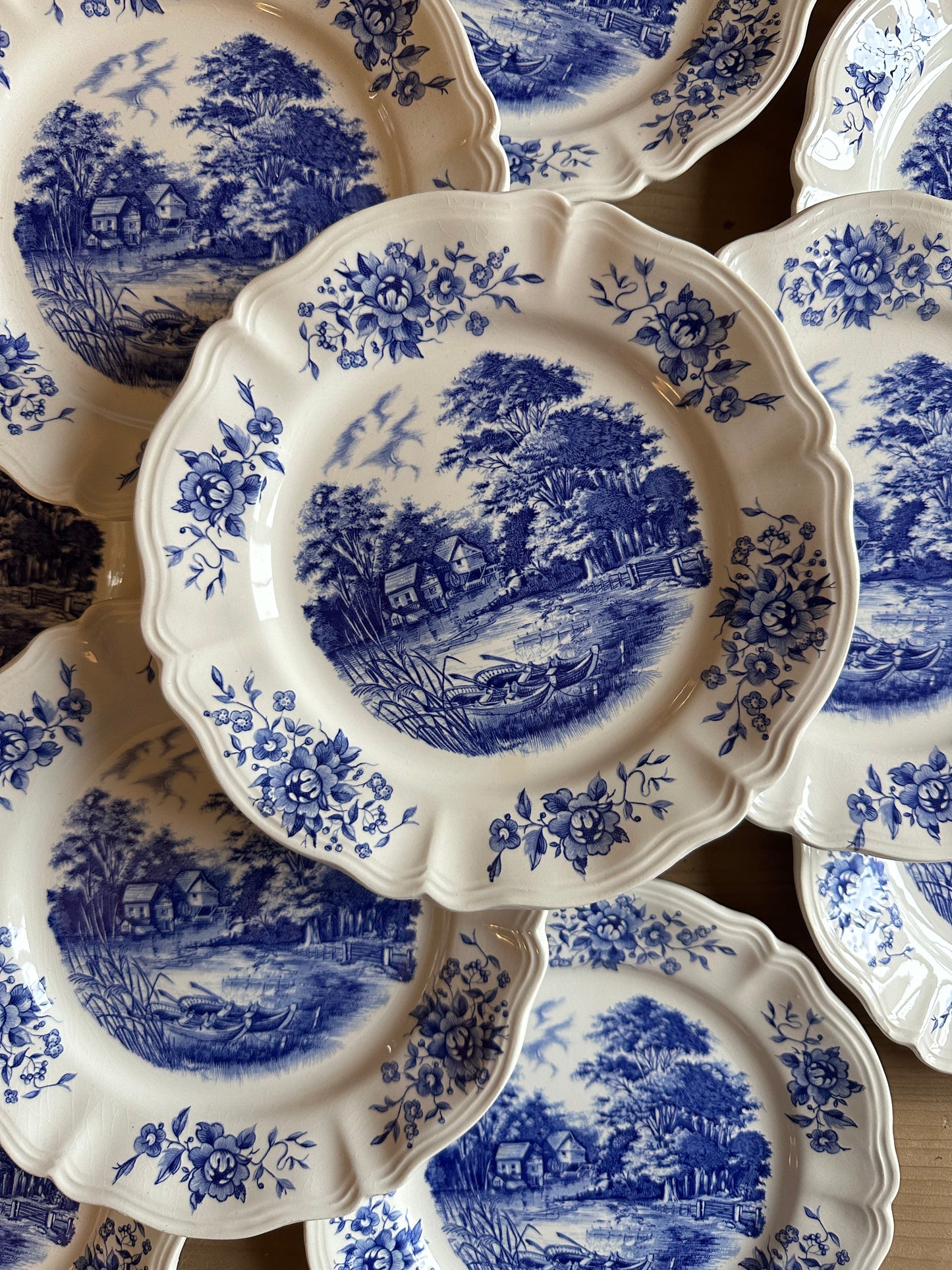 12 assiettes à dessert