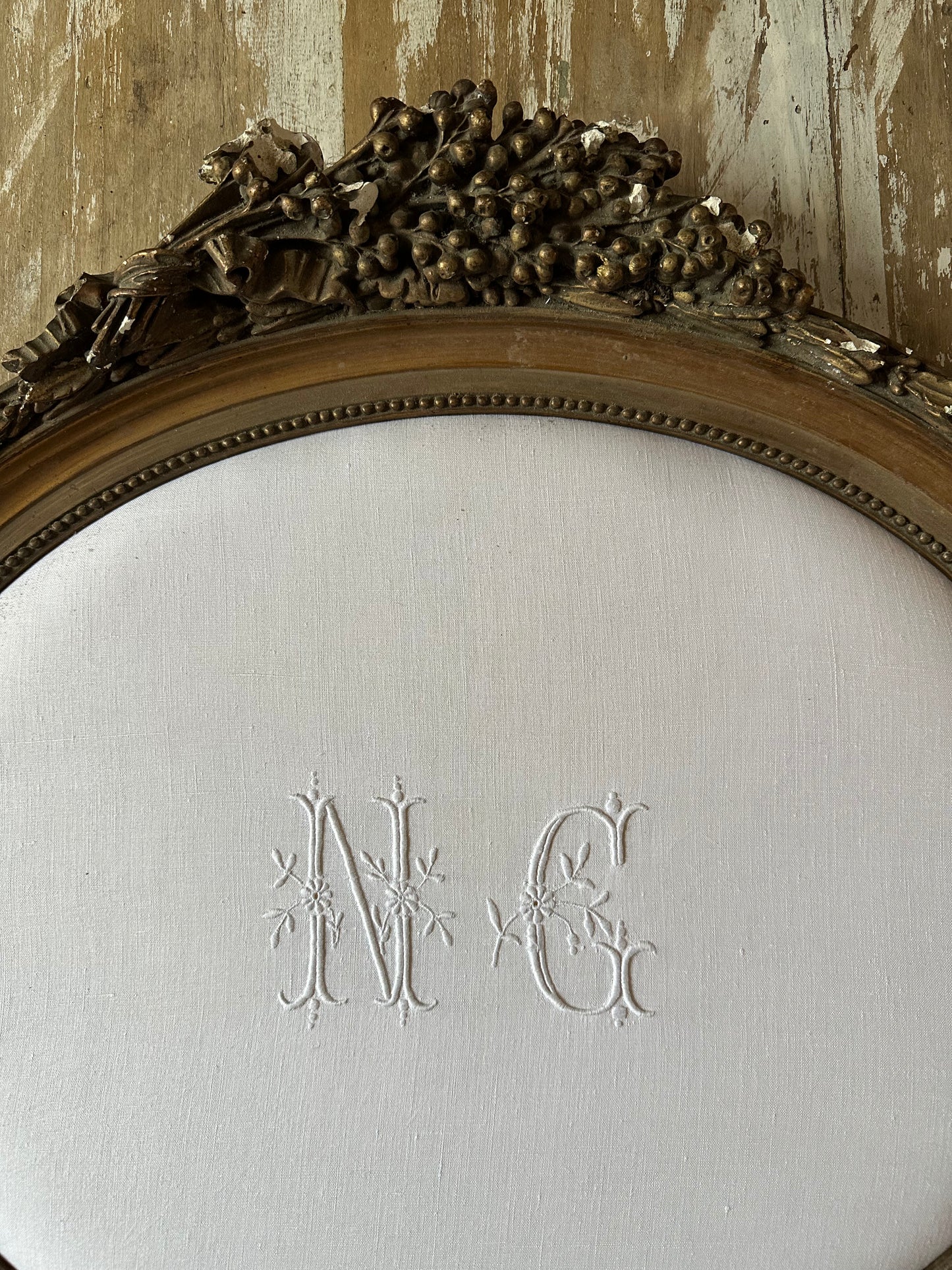 Monogrammes encadrés