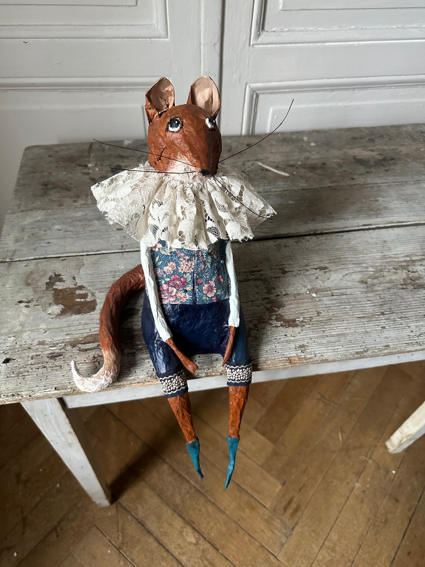 Renard en papier mâché