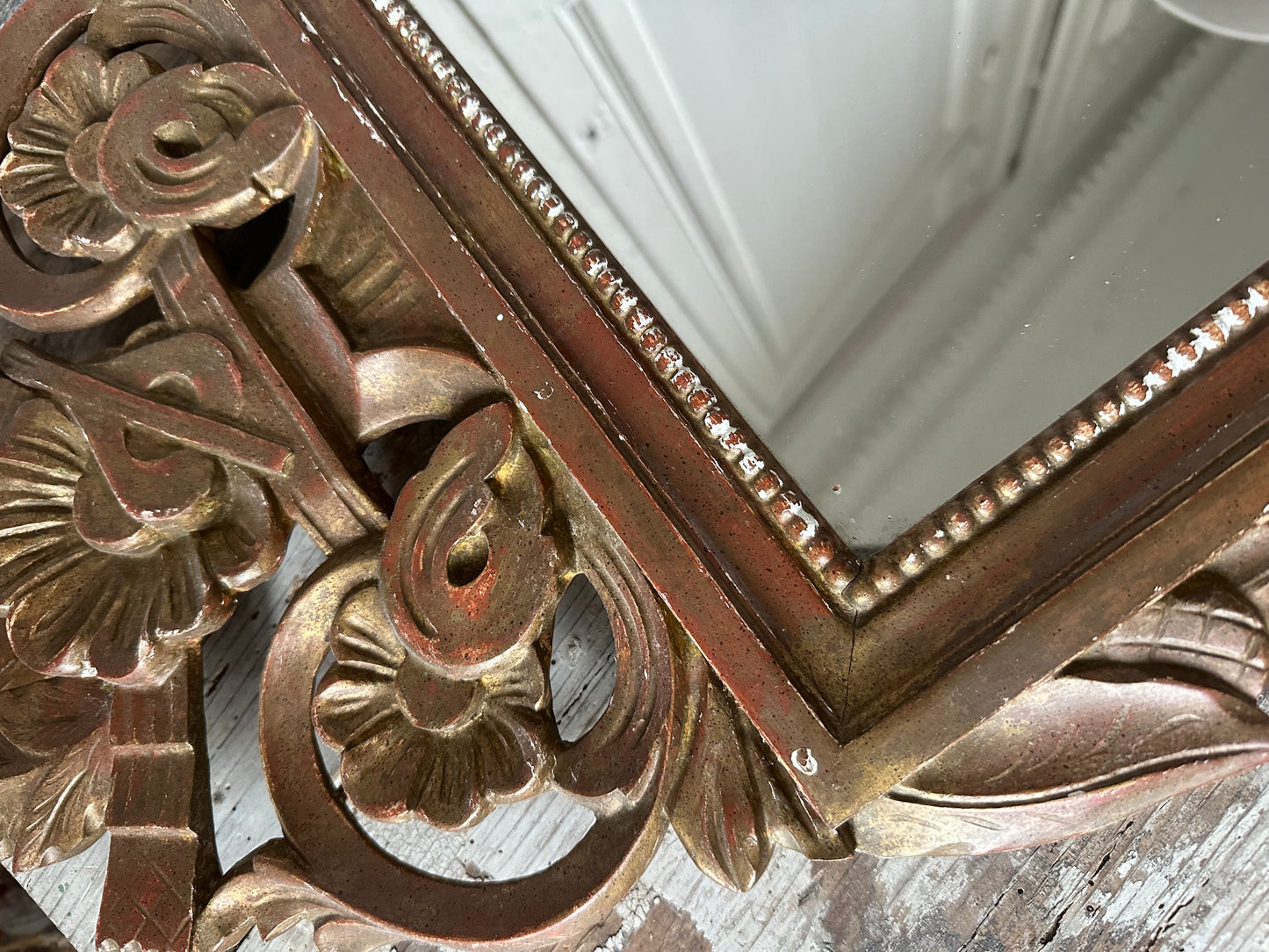 Miroir à fronton