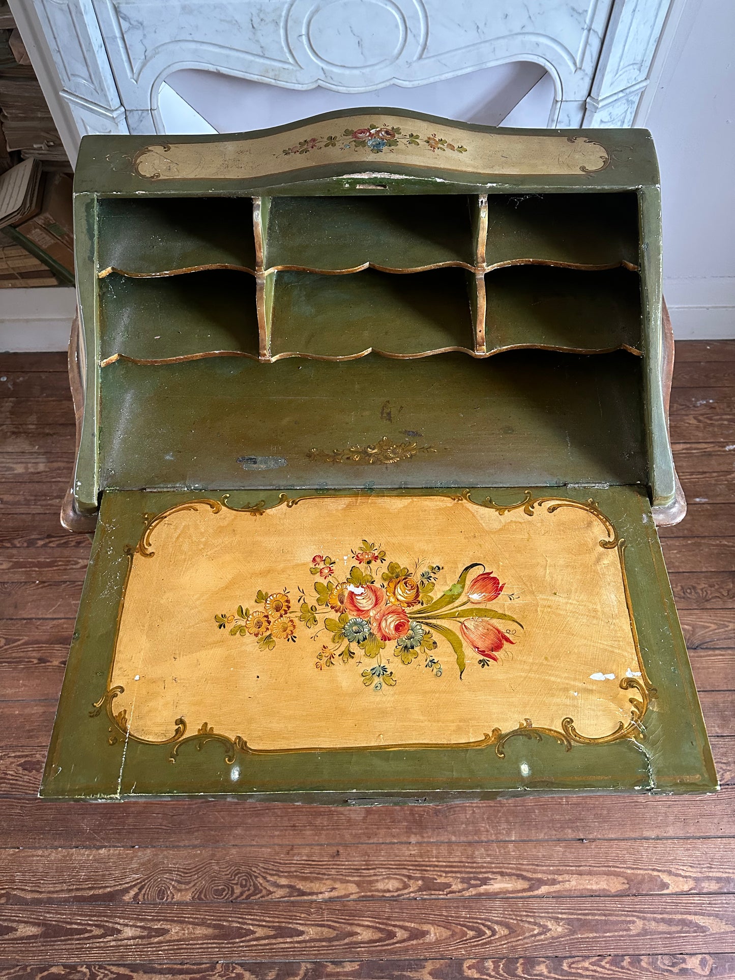 Bureau de pente italien
