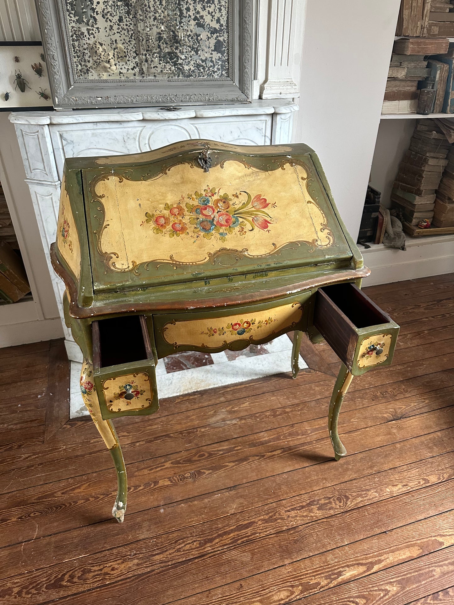Bureau de pente italien