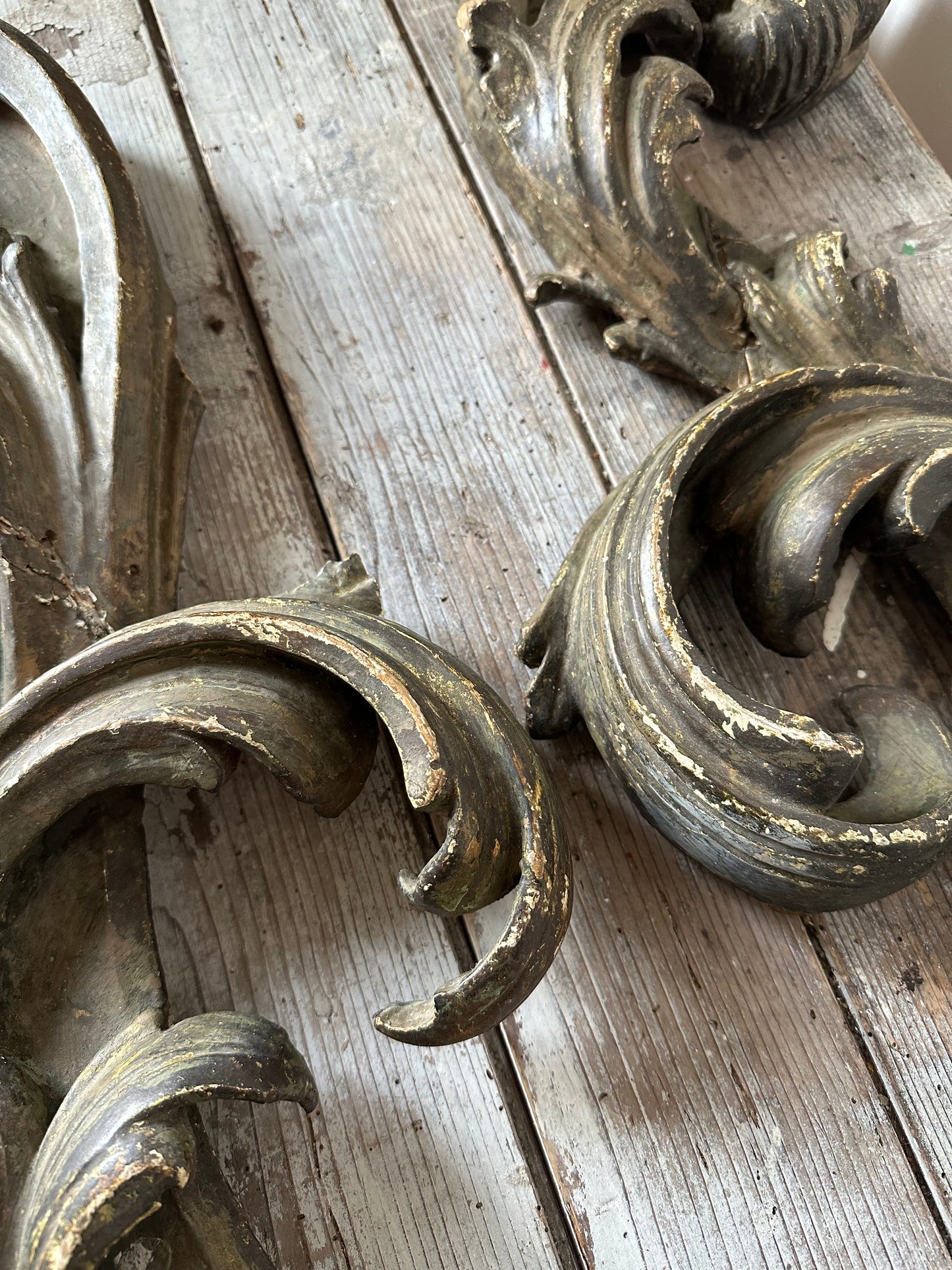 Boiserie feuilles d’acanthe