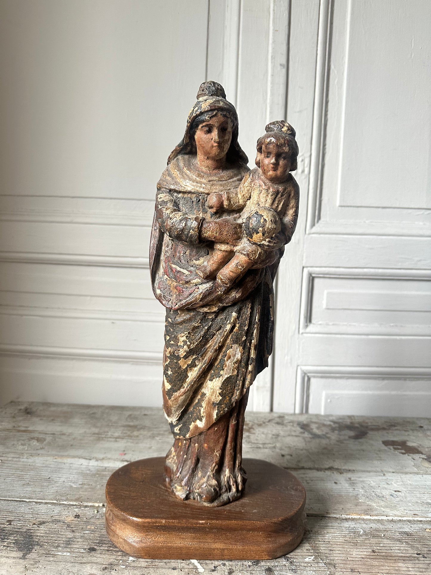 Vierge à l’enfant