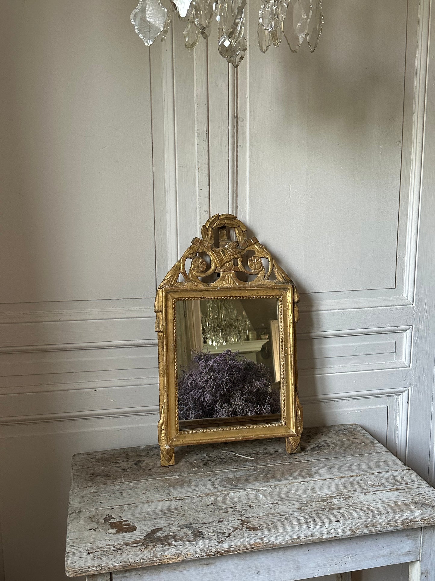 Miroir à fronton