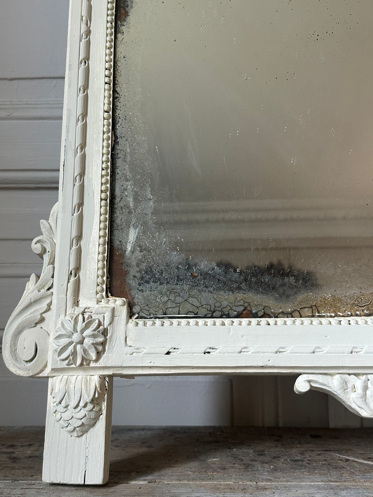 Miroir aux oiseaux blancs