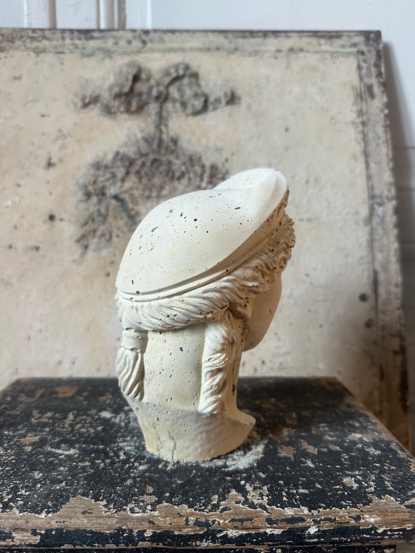 Tête en plâtre antique