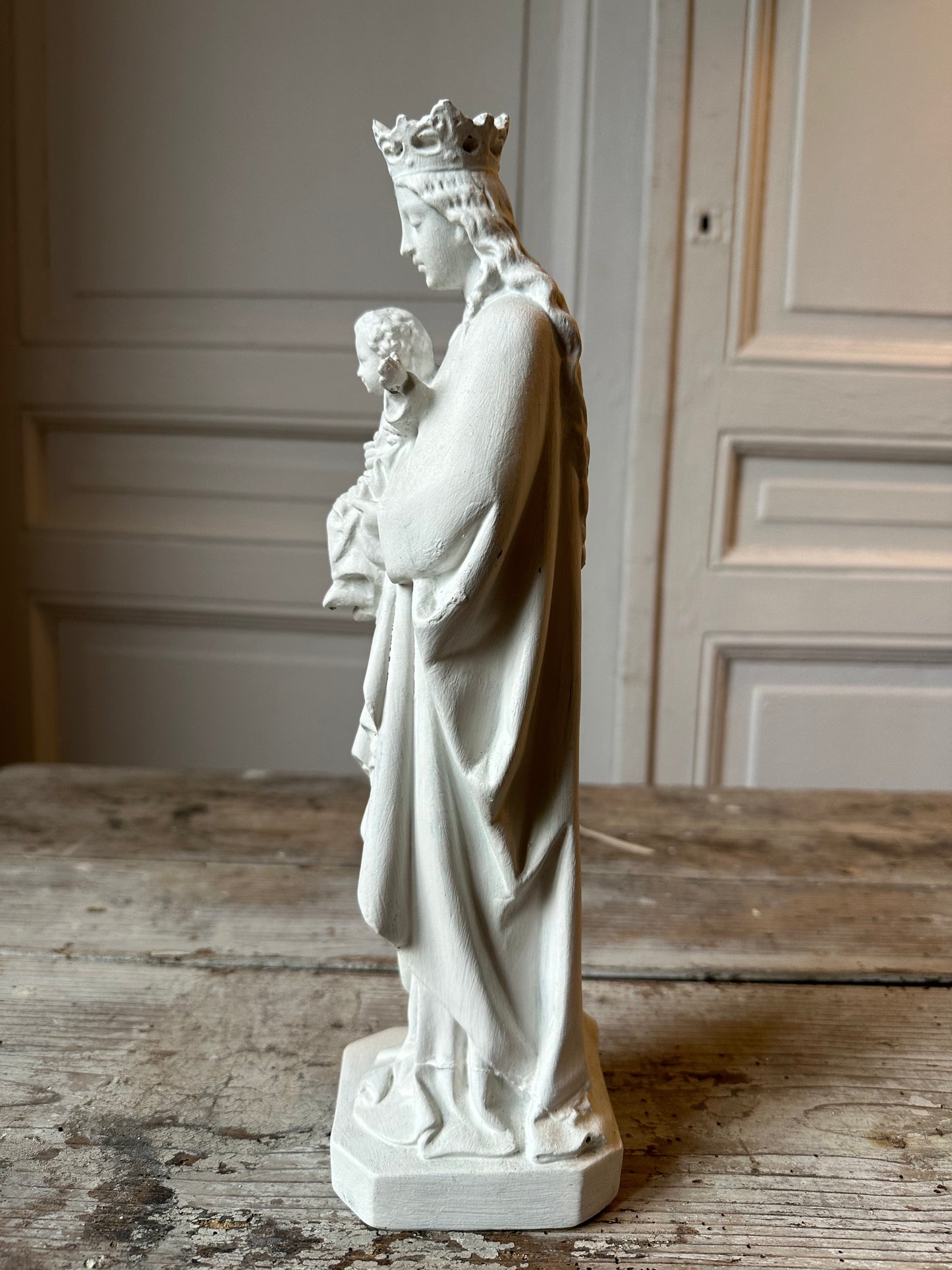 Vierge à l’enfant