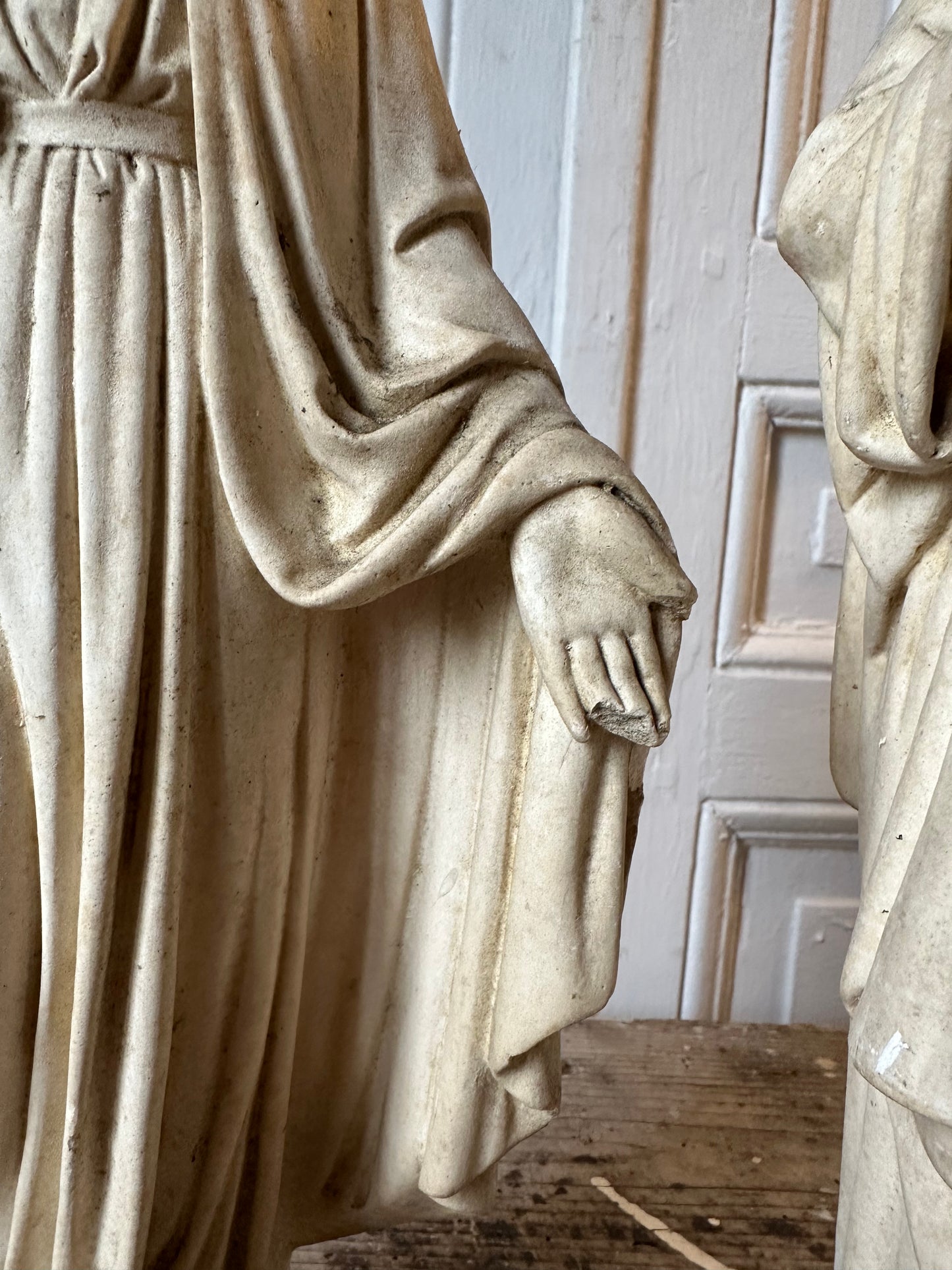 Paire de statues religieuses