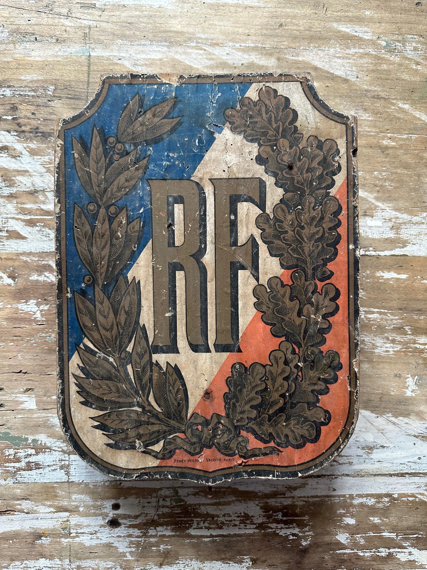Ancien porte drapeau