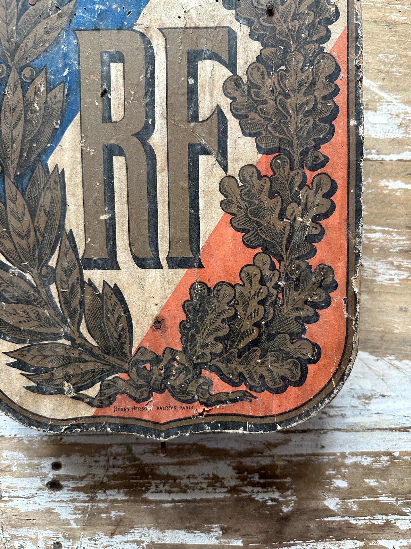 Ancien porte drapeau