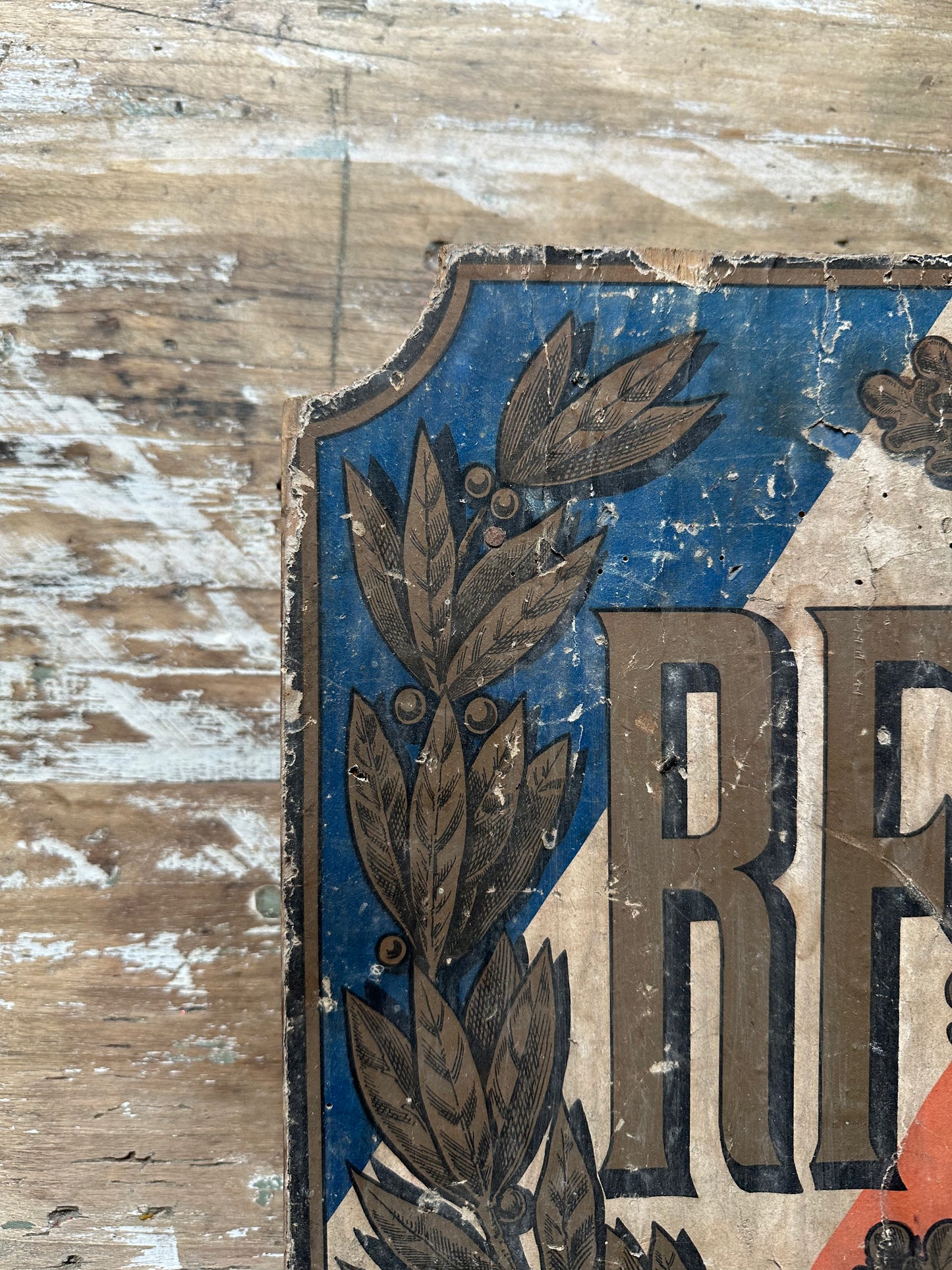 Ancien porte drapeau