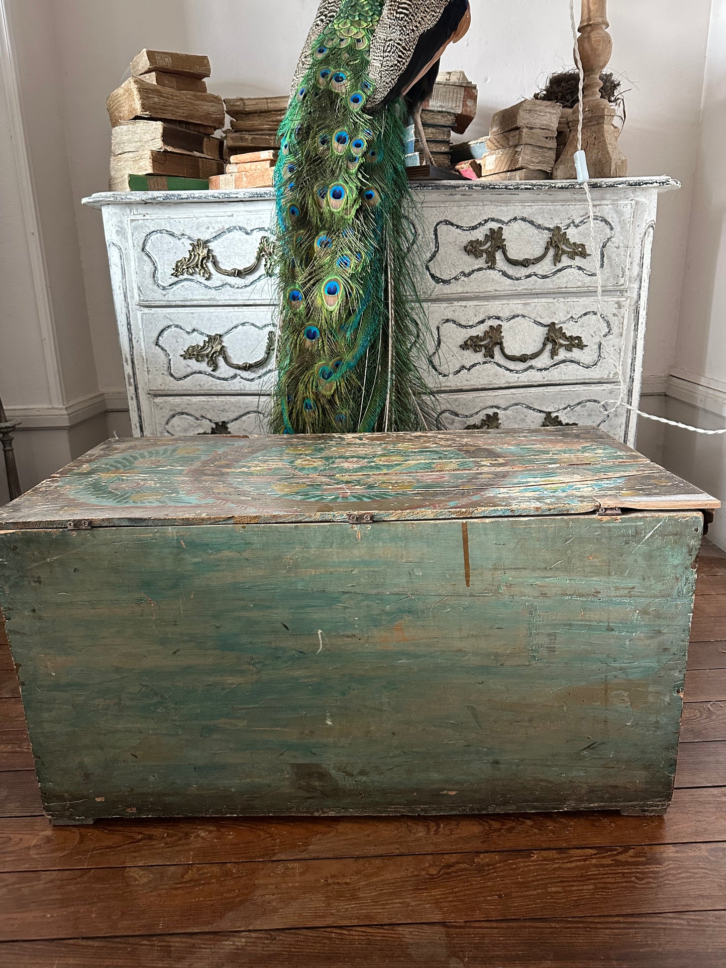 Coffre polychrome