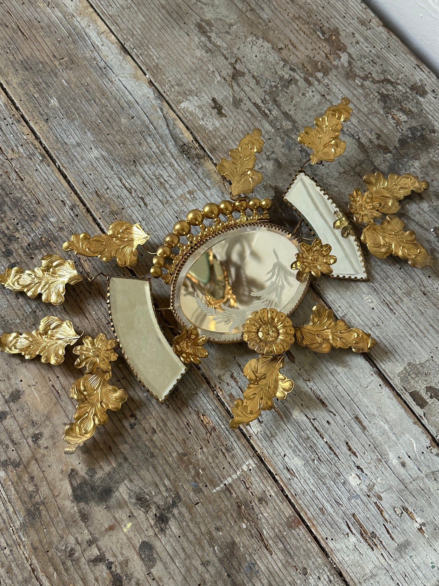 Miroir perlé