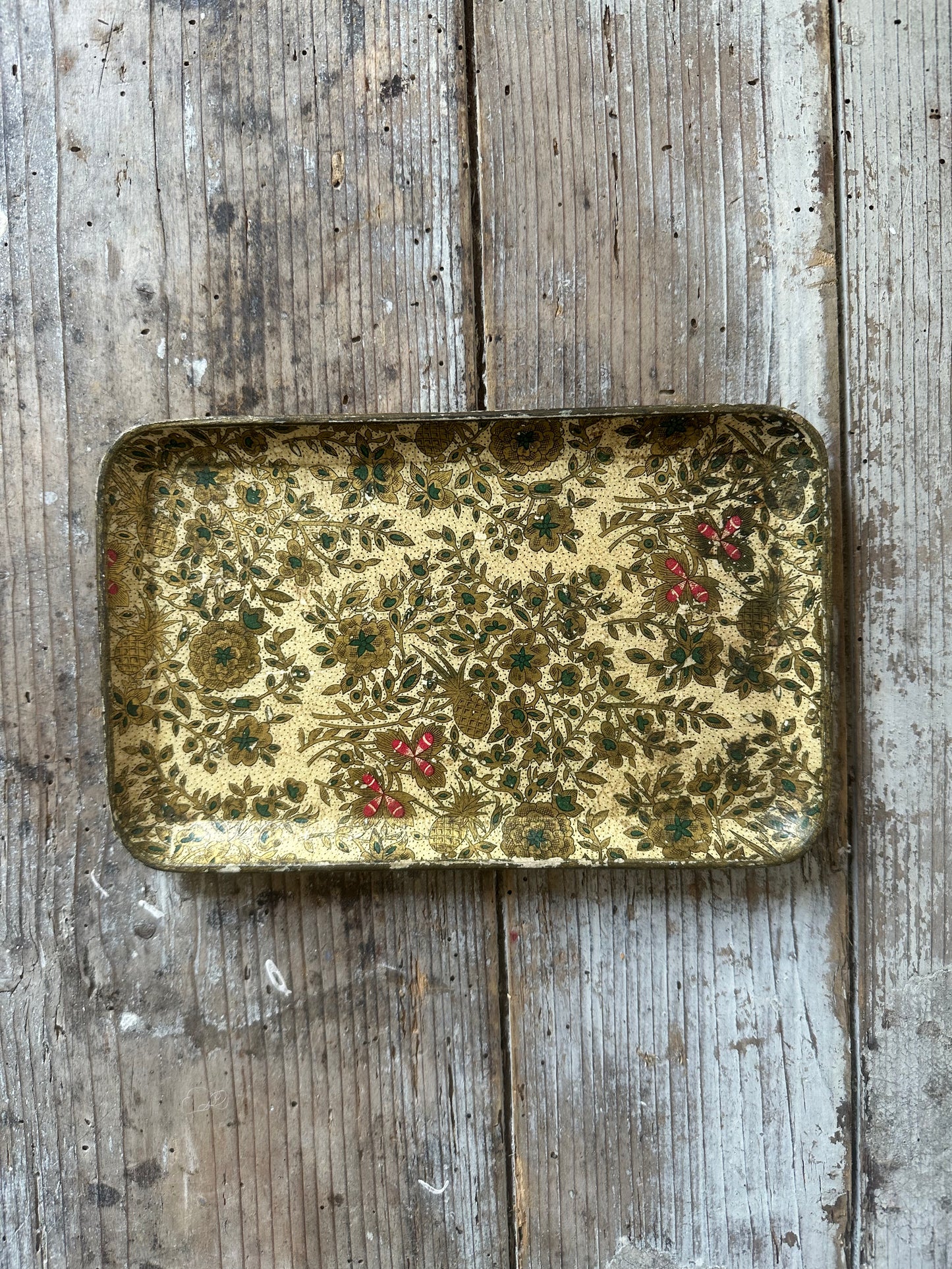 Plateau en carton bouilli