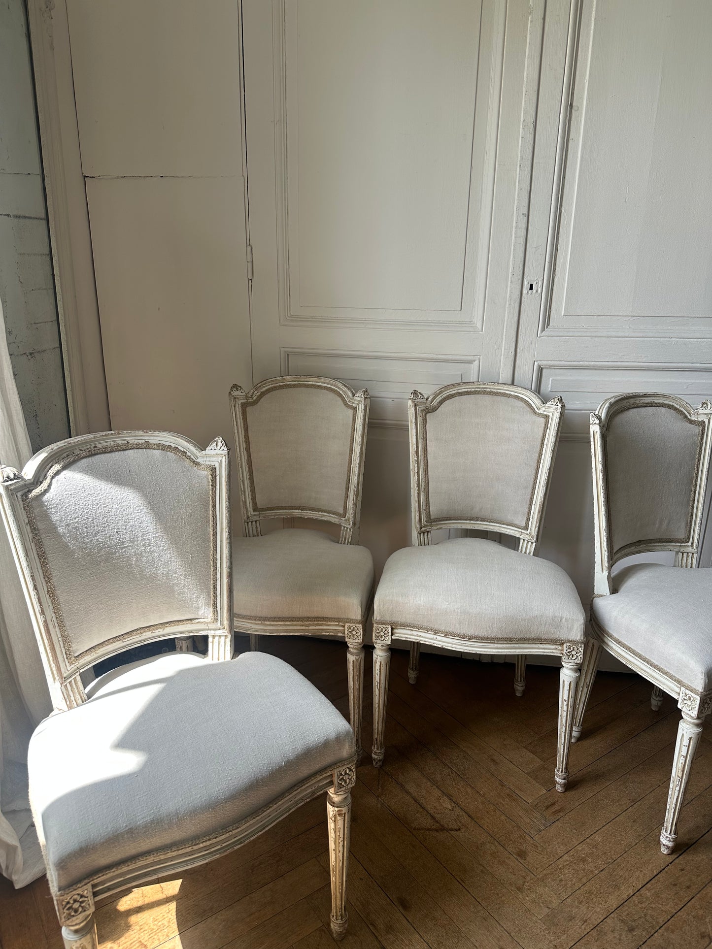 4 chaises