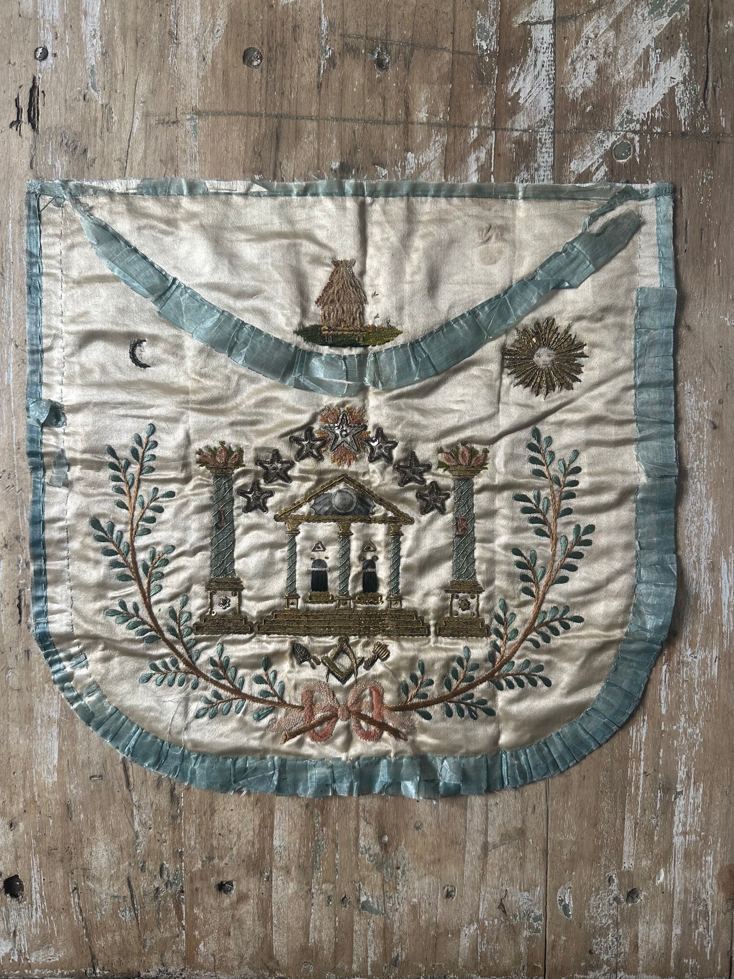 Broderie de soie