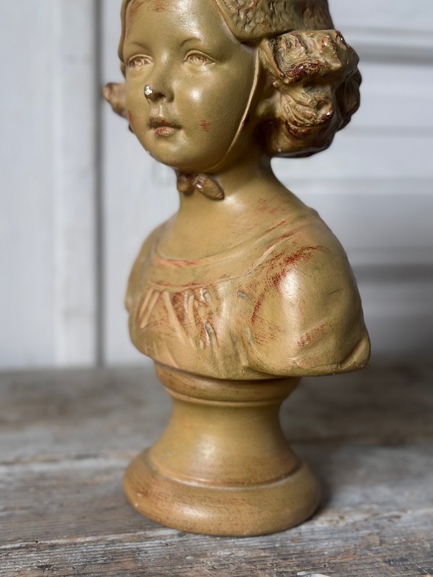 Buste de petite fille