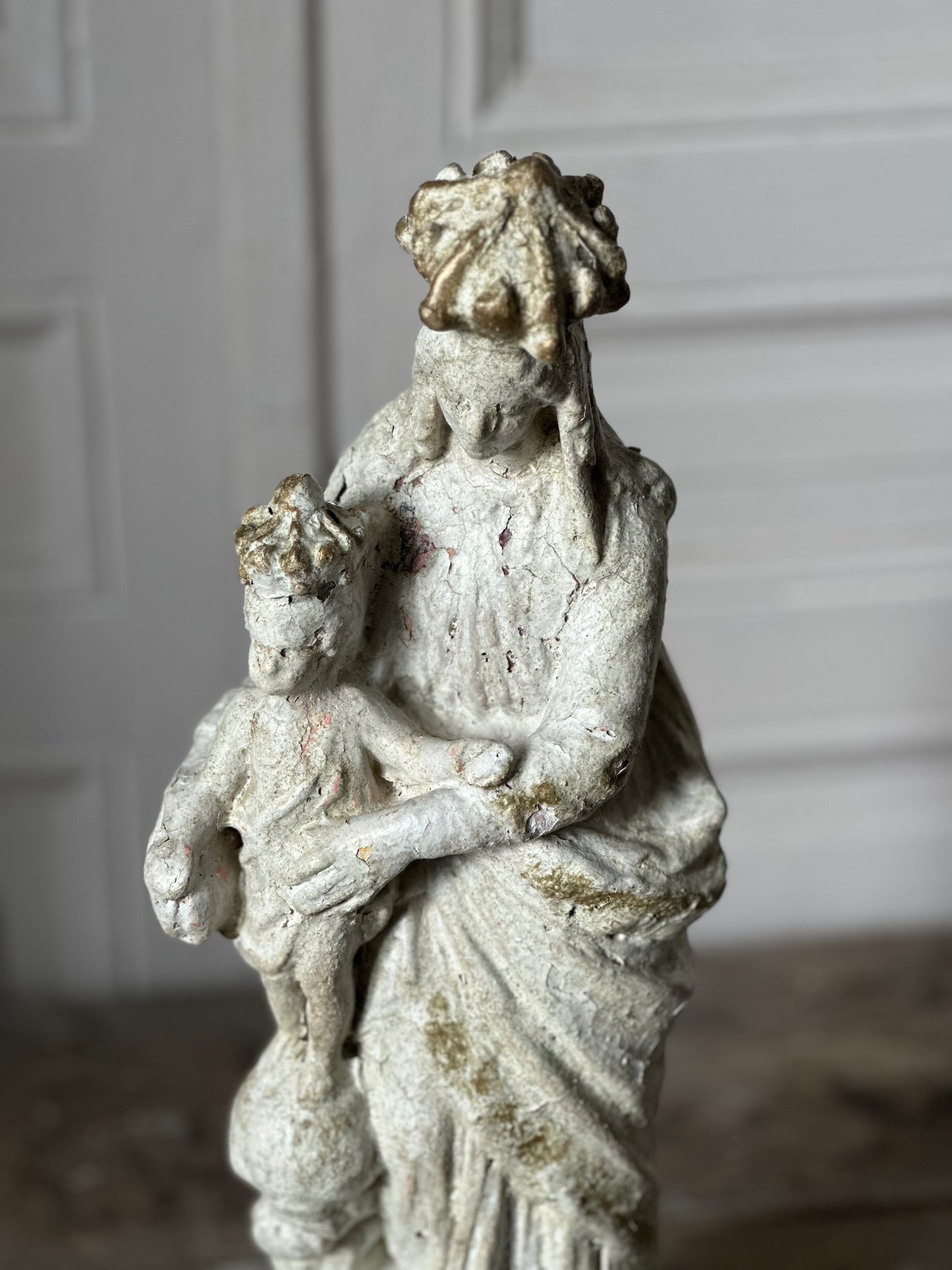 Vierge à l’enfant