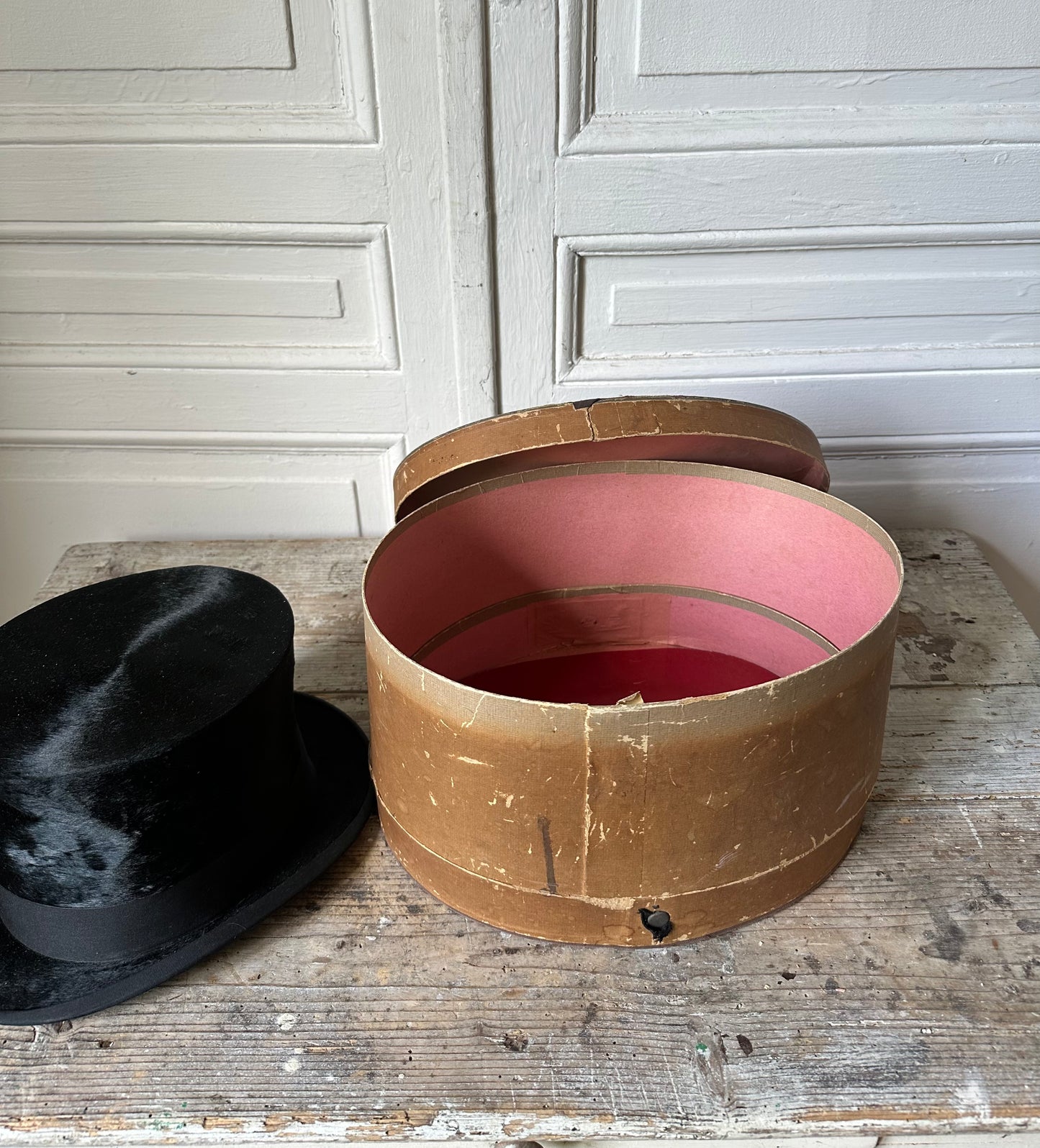 Boîte à chapeau
