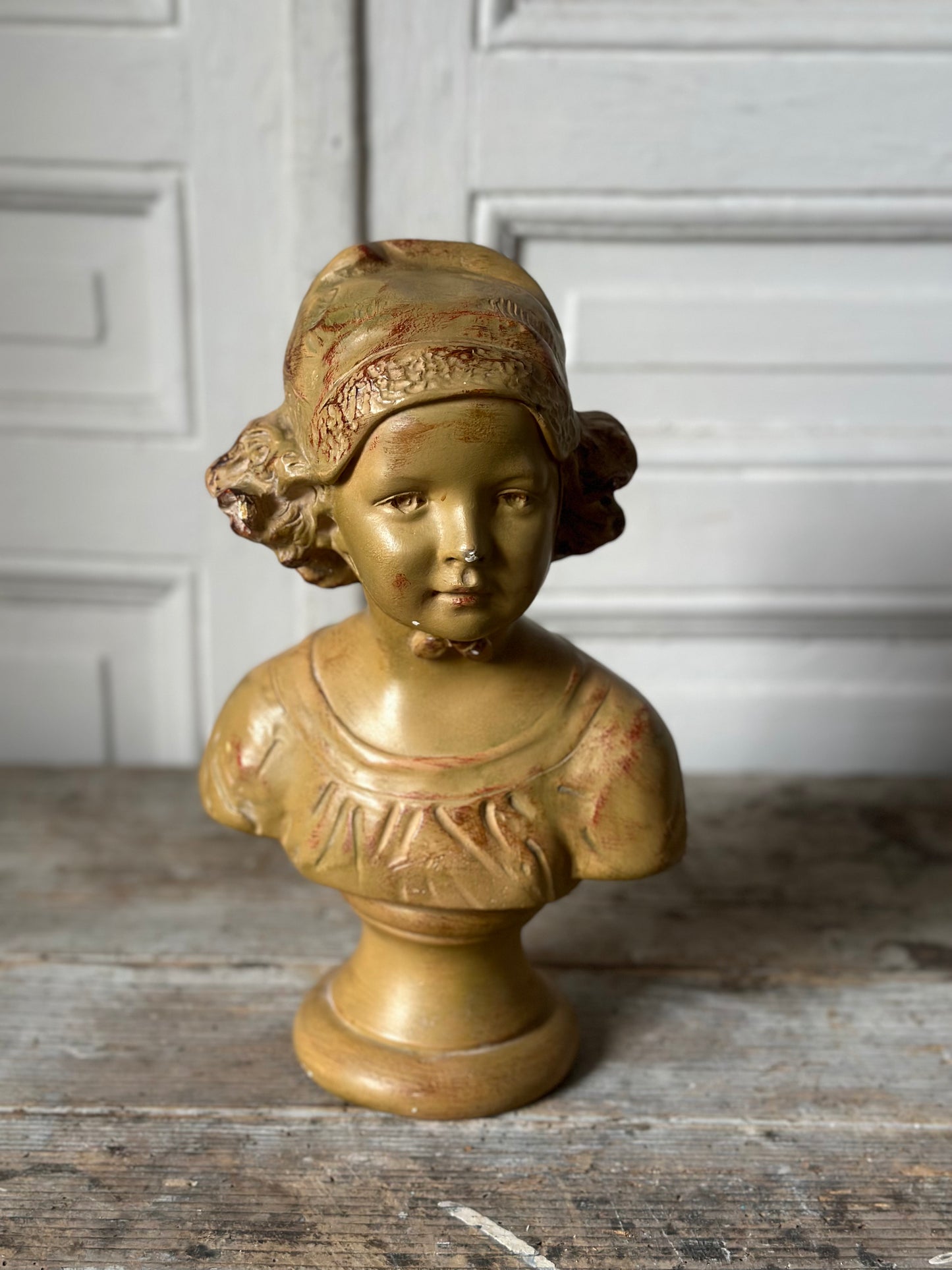 Buste de petite fille