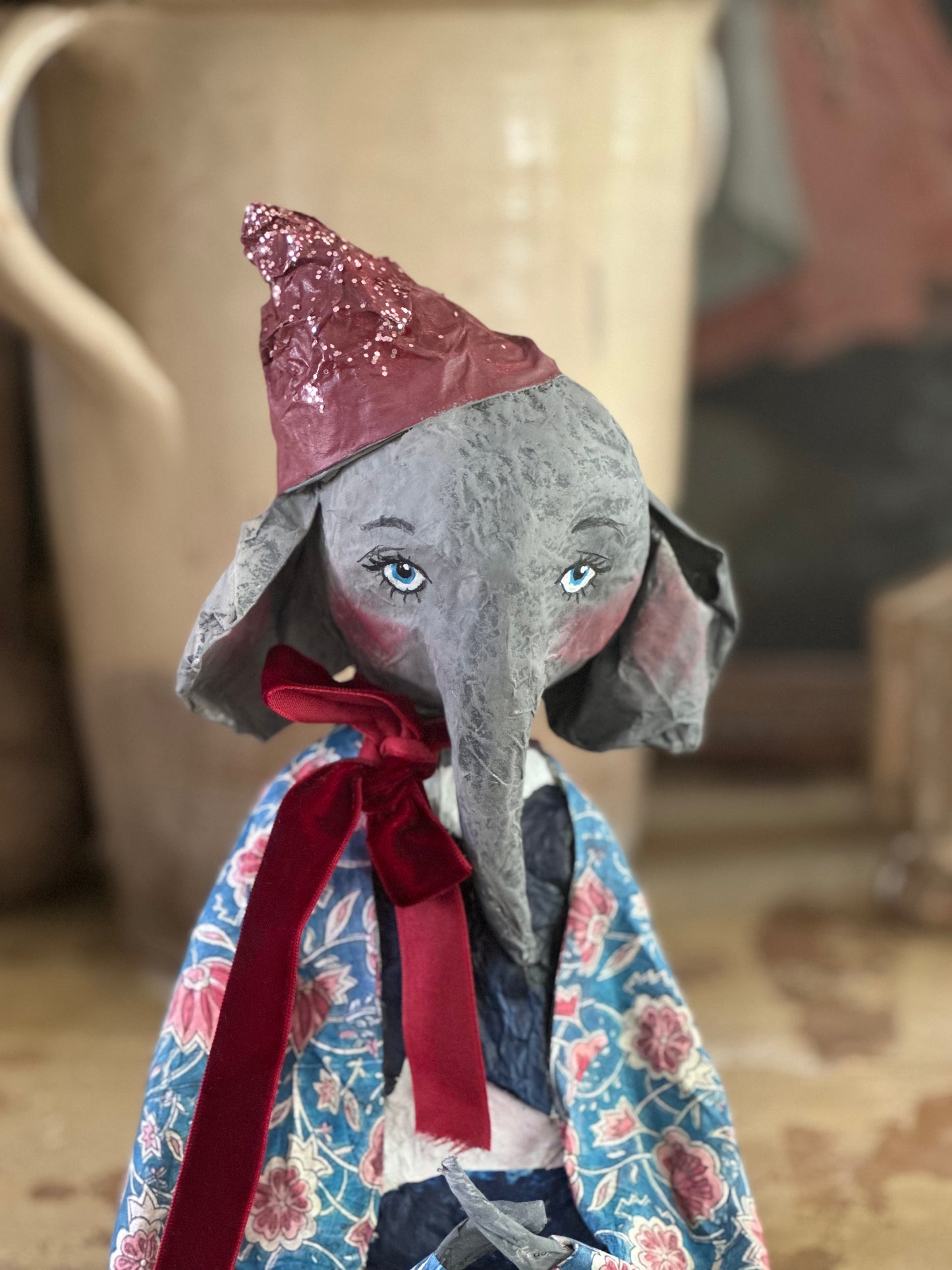 Léon le petit éléphant rêveur