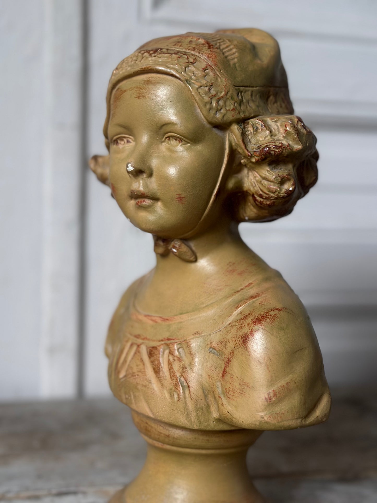 Buste de petite fille