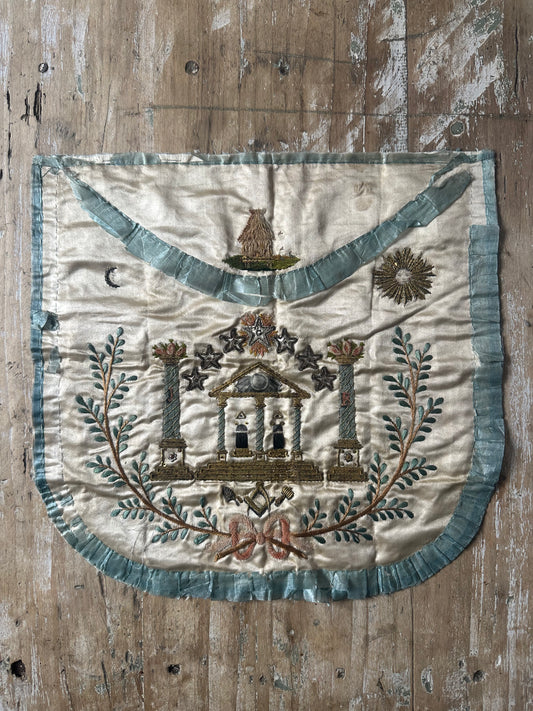 Broderie de soie