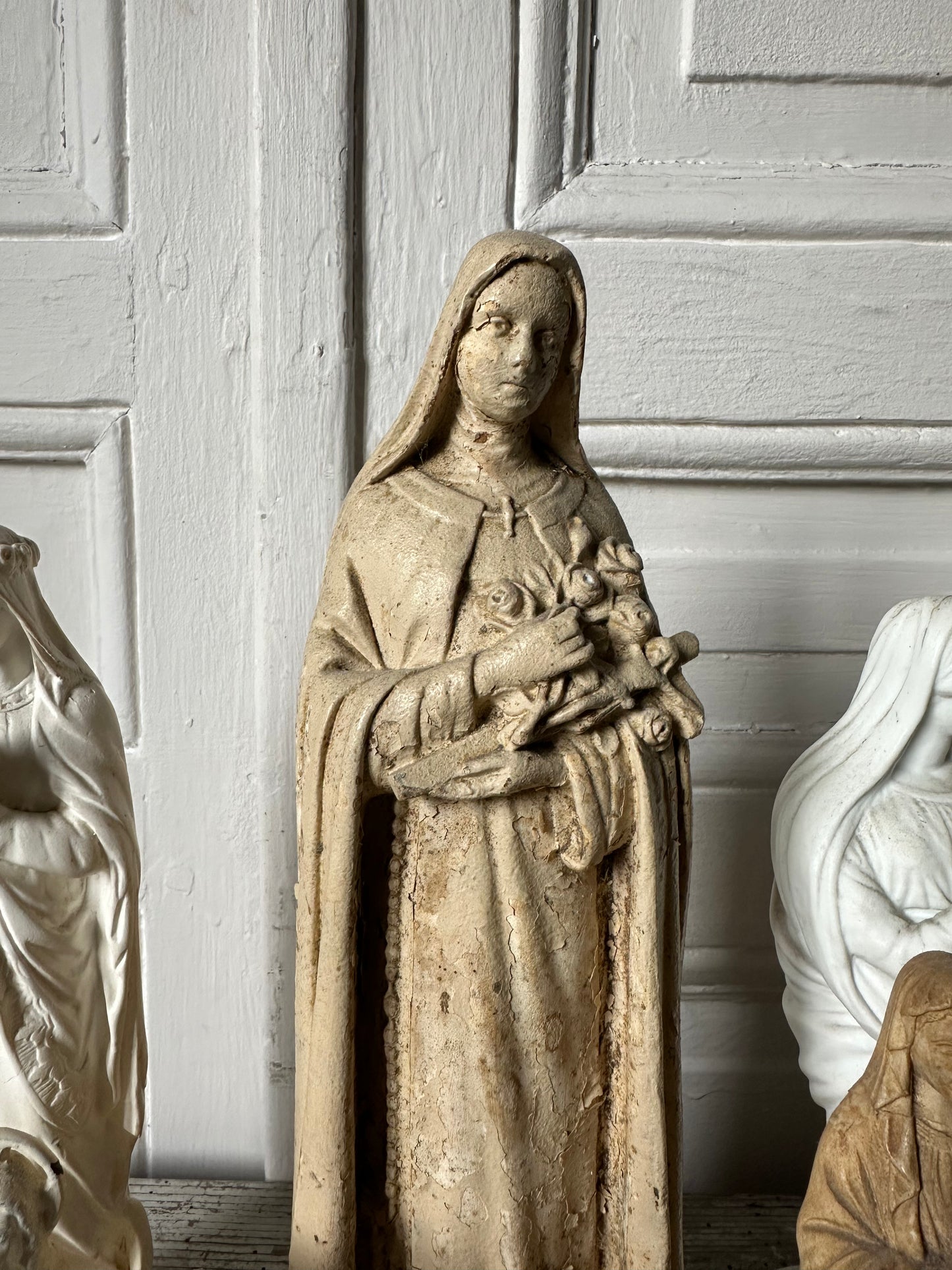Ensemble de statues religieuses