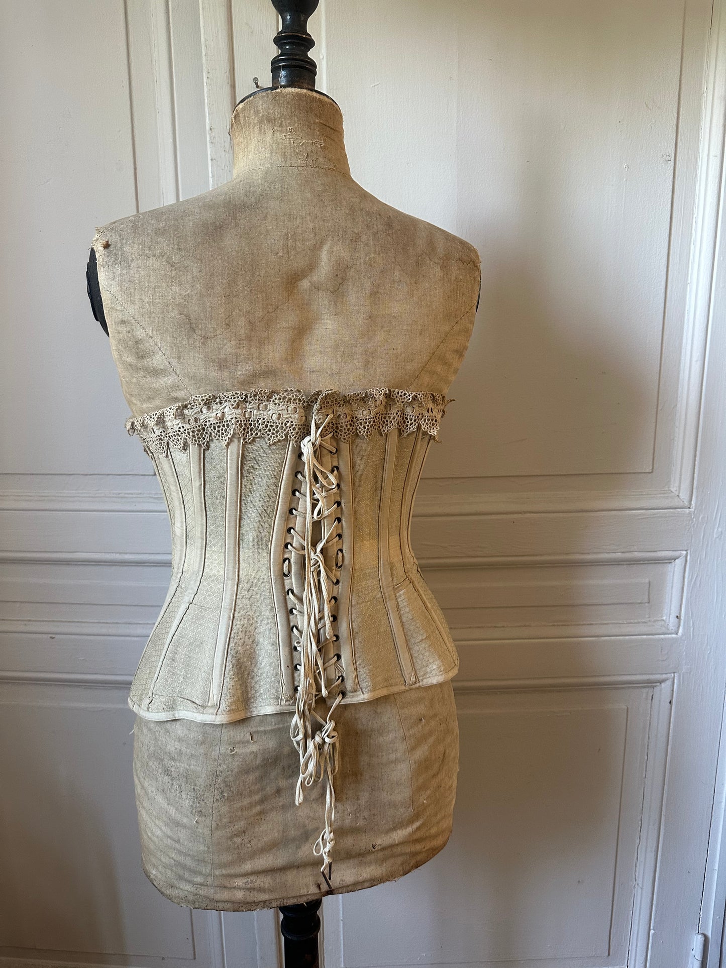 Buste et son corset