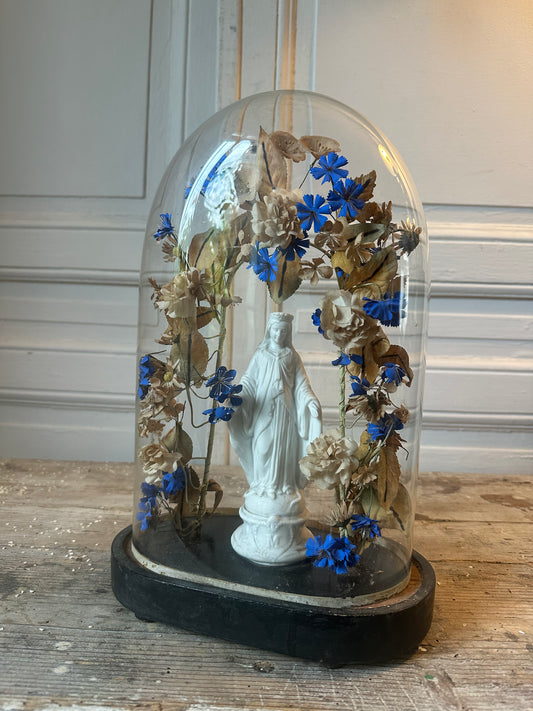 Vierge fleurie
