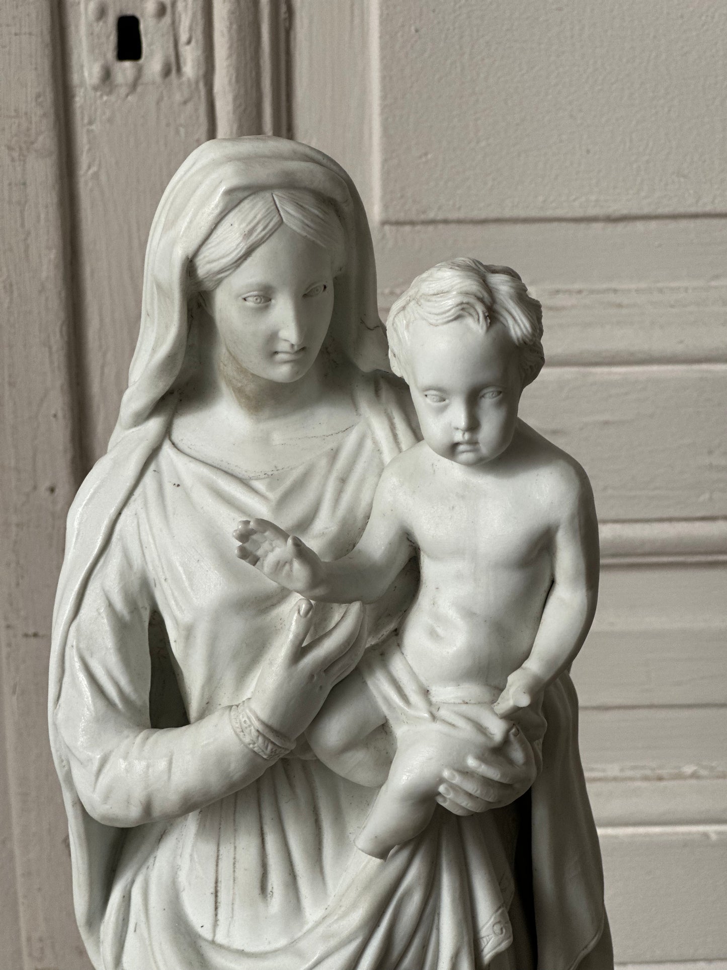 Vierge à l’enfant