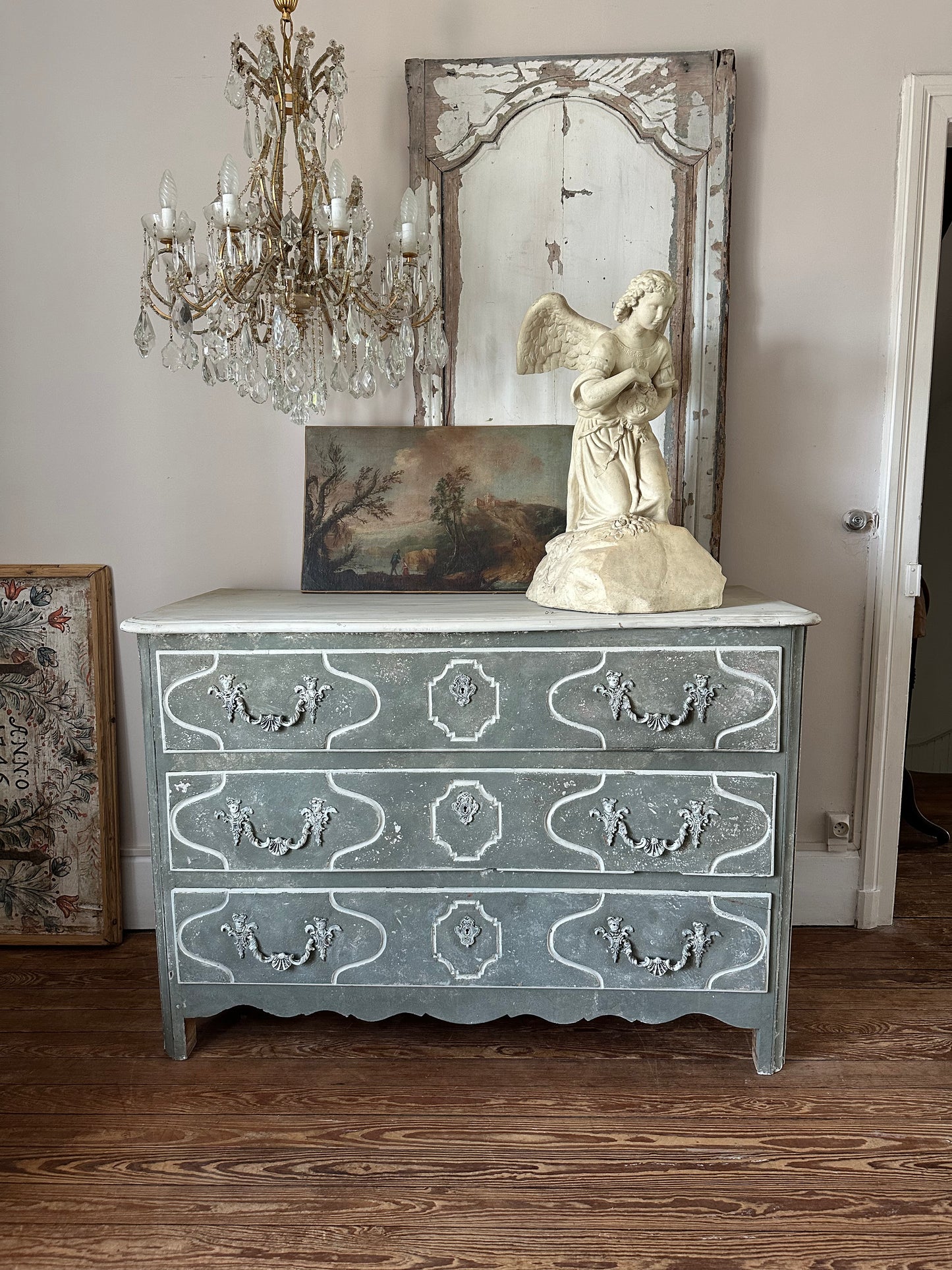 Commode vert de gris