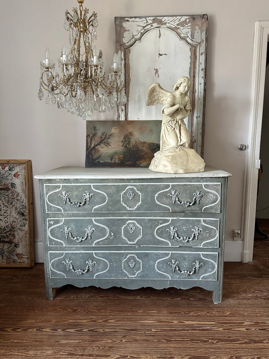 Commode vert de gris