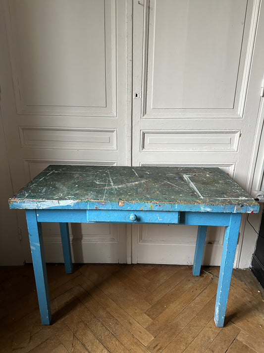 Table d’artiste peintre