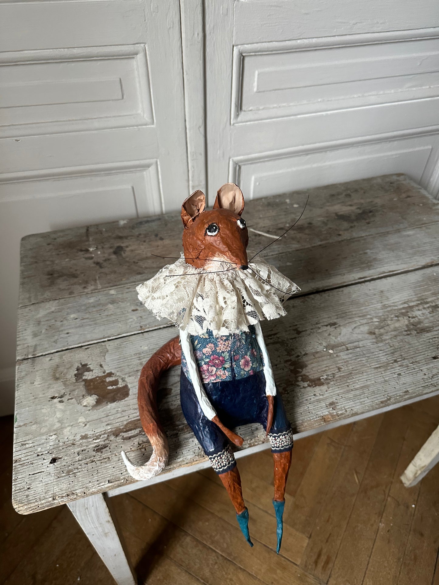 Renard en papier mâché