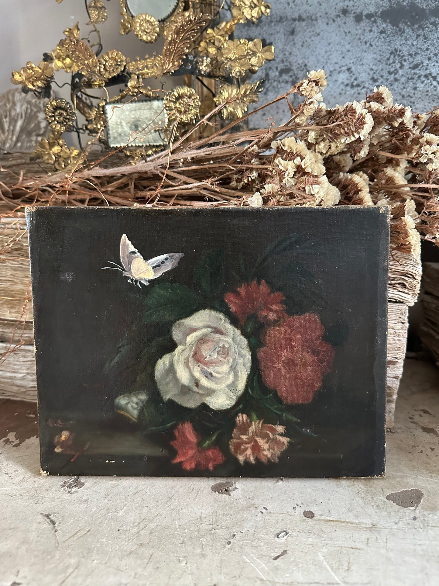 Œillets et rose blanche