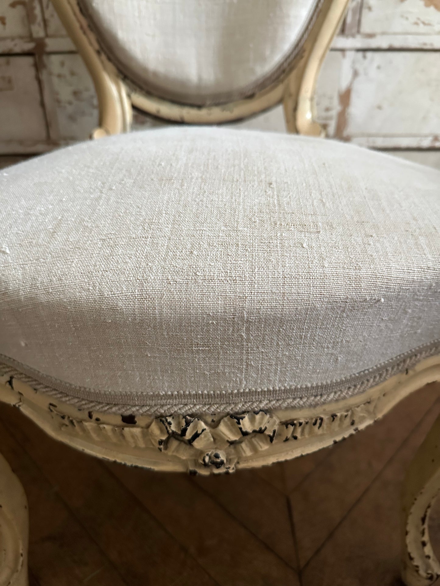 Chaise médaillon