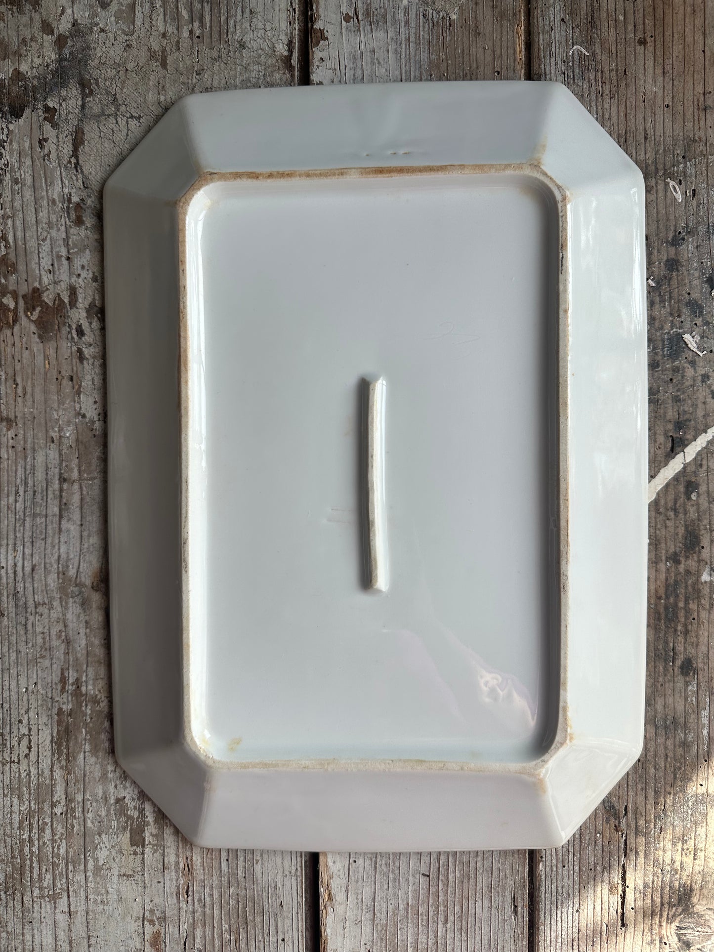 Plat en faïence