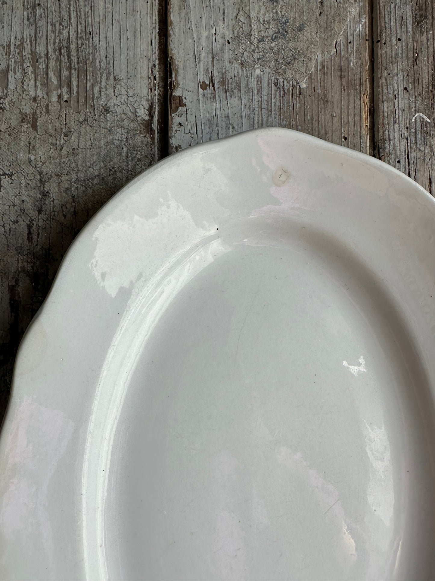 Plat en faïence