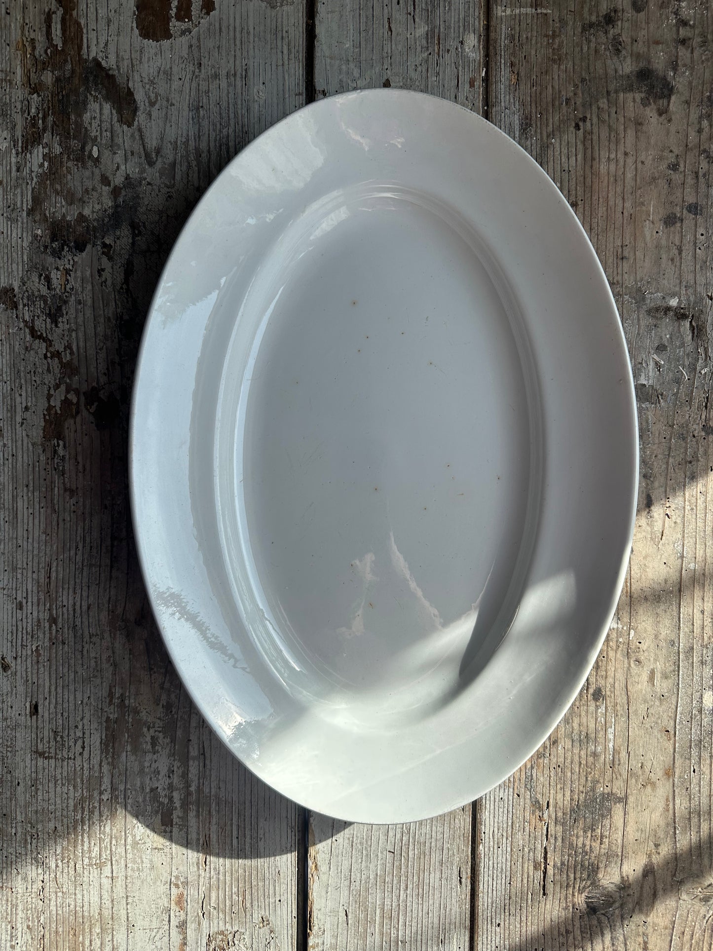 Plat en faïence