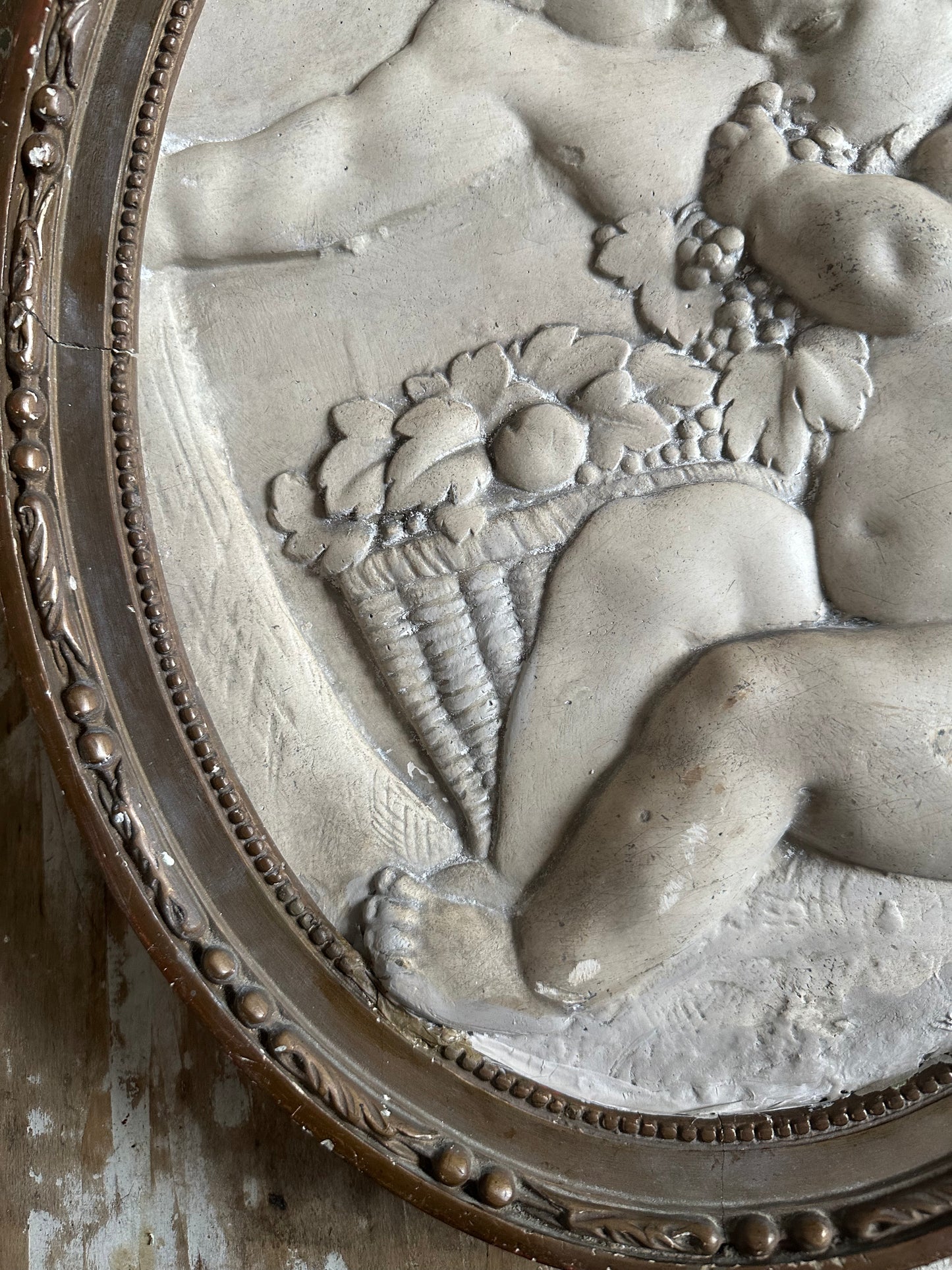 Médaillon aux chérubins