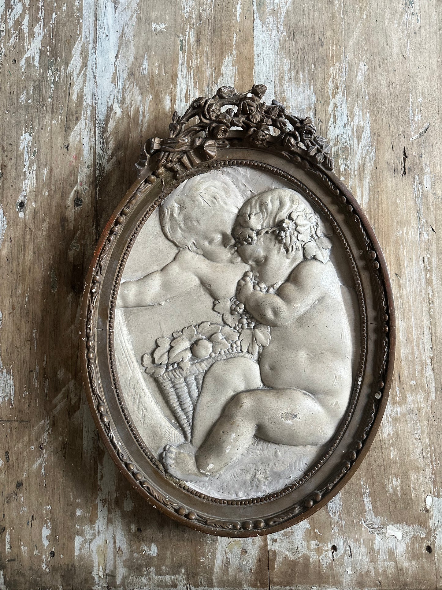 Médaillon aux chérubins