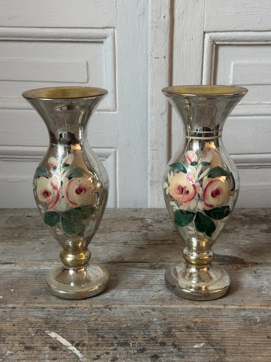 Vases aux roses