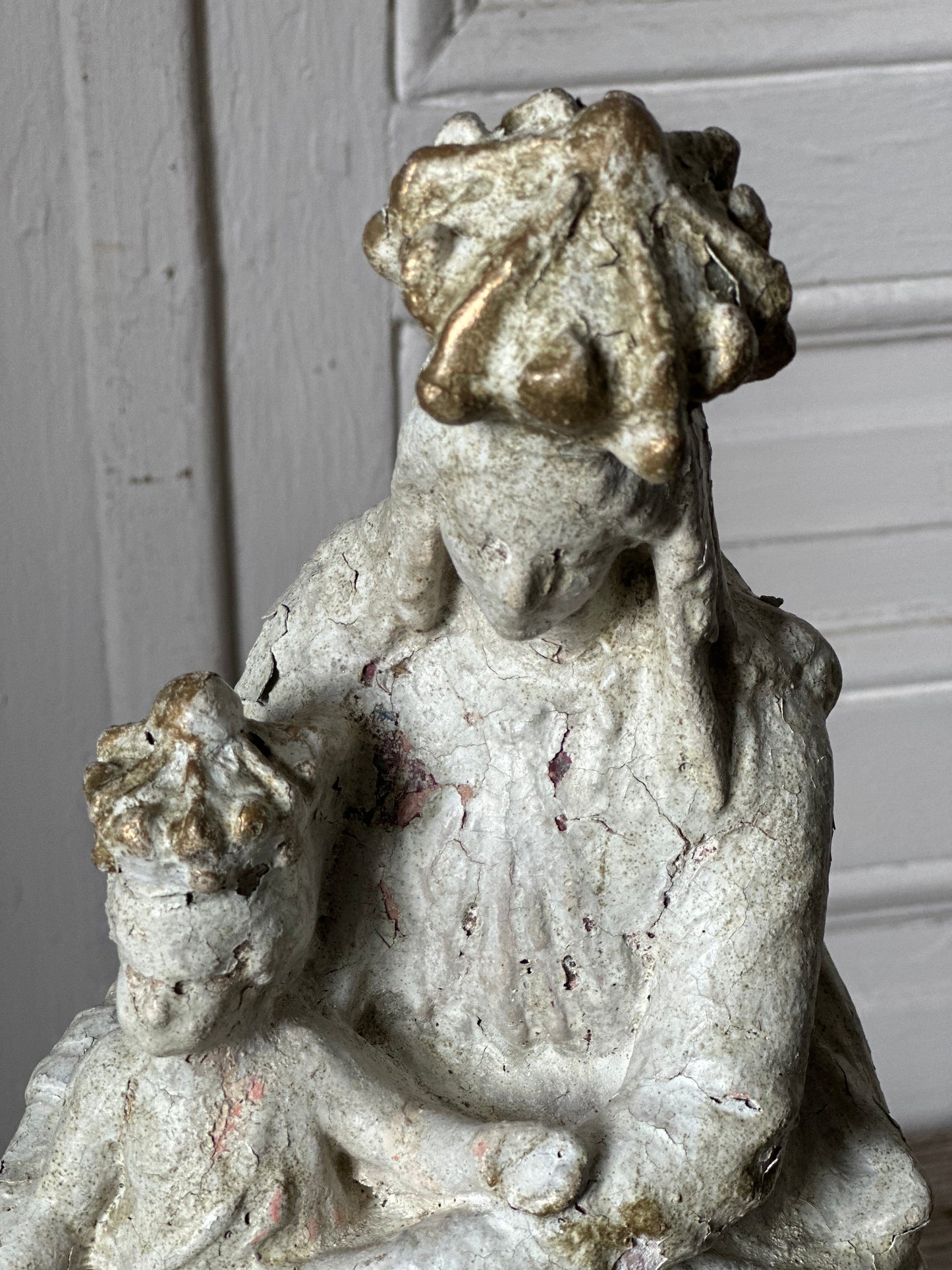 Vierge à l’enfant