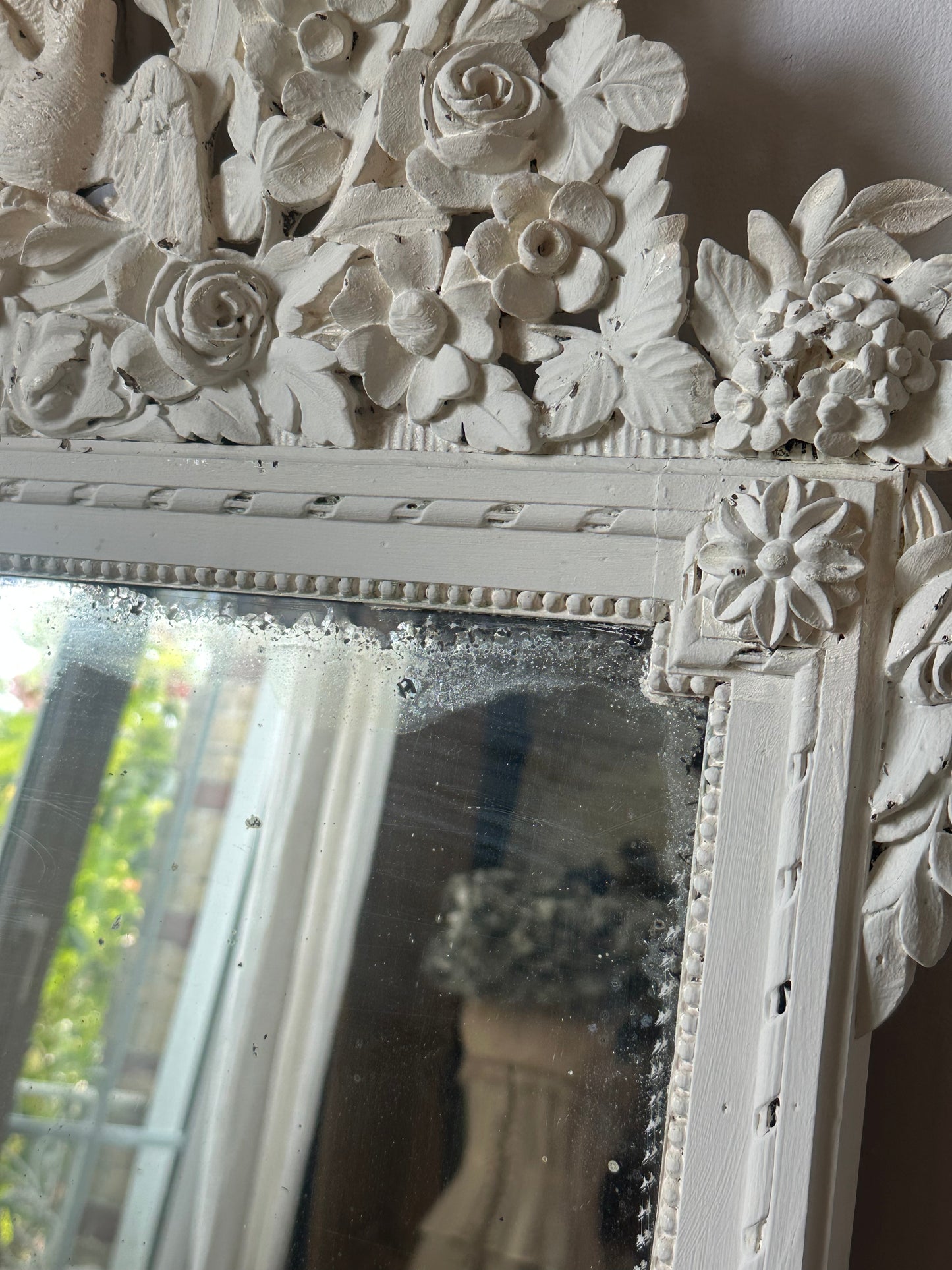 Miroir aux oiseaux blancs
