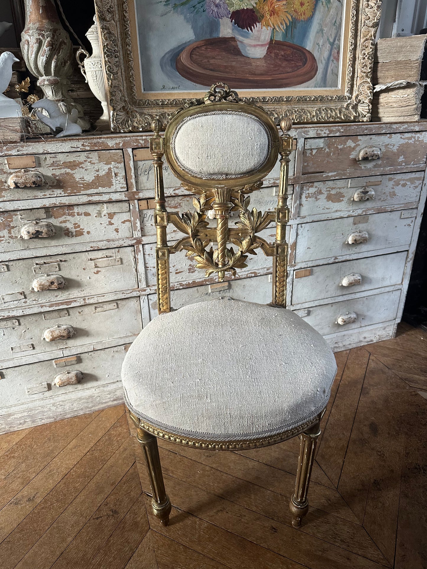 Chaise dorée